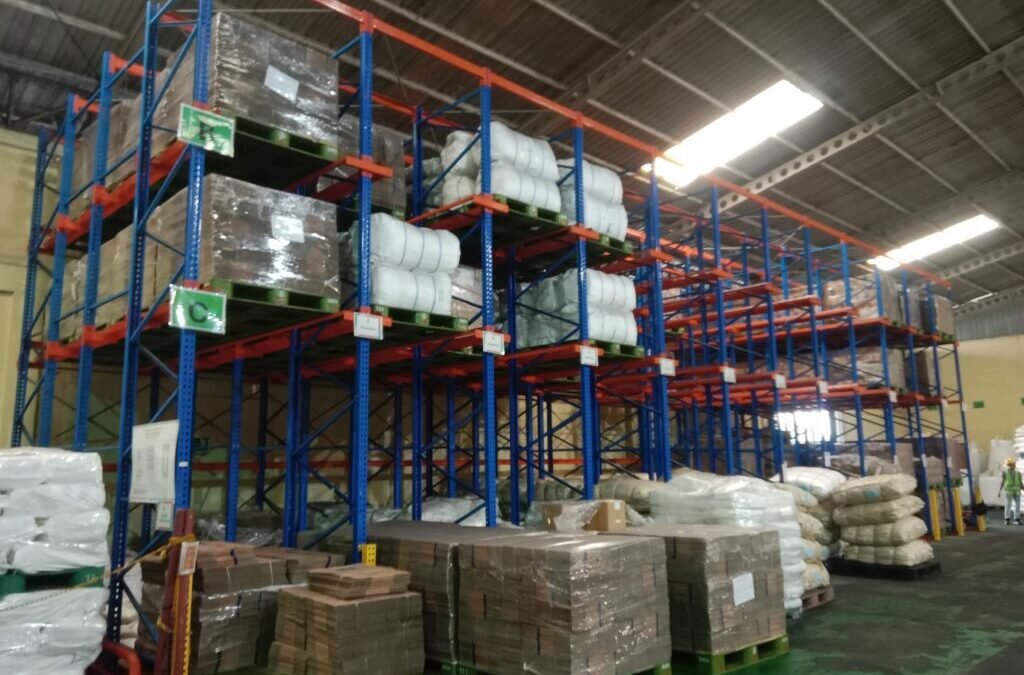 Push Back Racking: Efisien untuk Ruang Terbatas