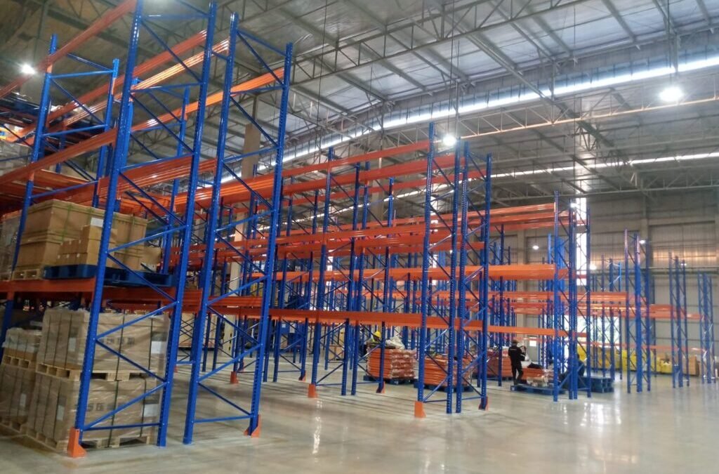 Kenapa Pemilik Gudang Harus Paham Tentang Kapasitas Beban Rak